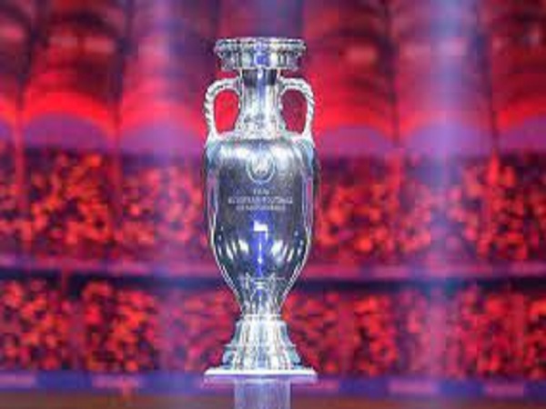 Euro mấy năm 1 lần