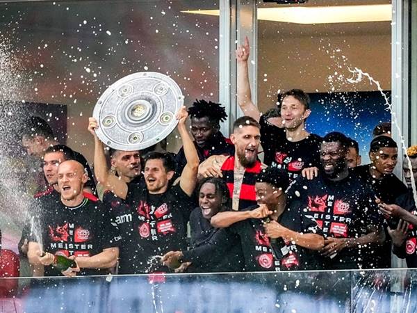 Leverkuven giành chức vô địch Bundesliga