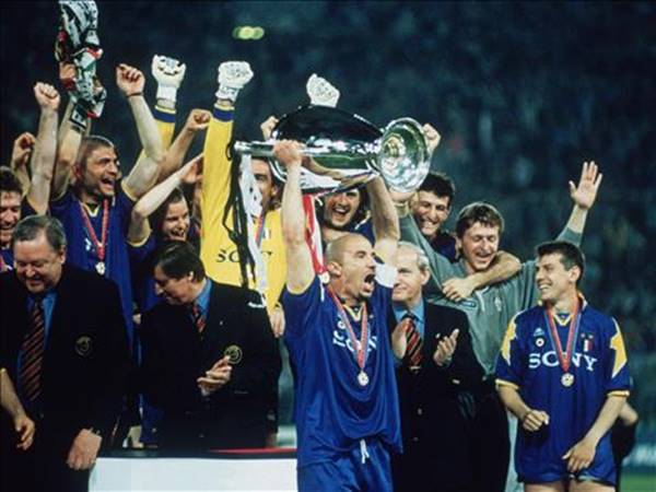 CLB Juventus đã từng vô địch Cup C1 mấy lần?
