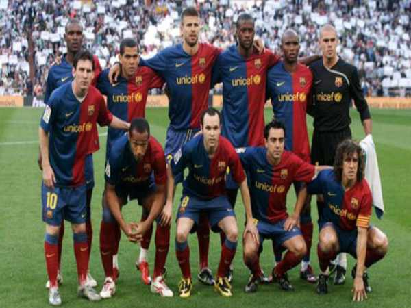 Khám phá đội hình huyền thoại Barca giành cú ăn ba lịch sử