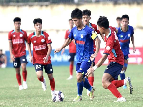 Tìm hiểu khi nào nên giữ bóng lâu mà vẫn đúng luật