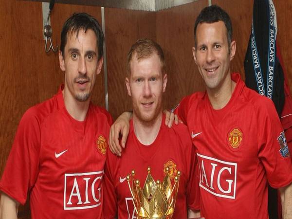 Cầu thủ Man Utd giành nhiều danh hiệu nhất cùng CLB