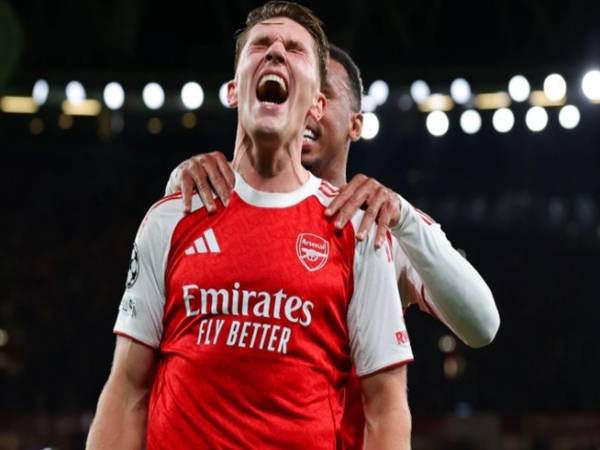 Cúp Châu Âu: Arsenal áp đảo Atletico Madrid với 4 bàn
