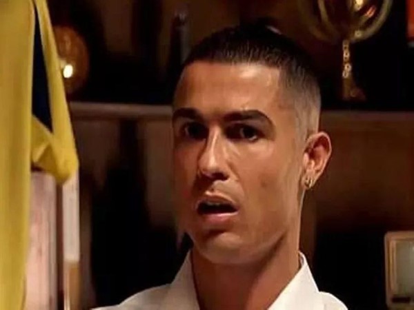 Từ sự thật phũ phàng đến hành trình tái thiết Old Trafford