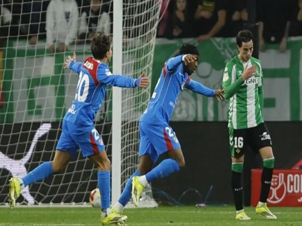 Tin Atletico Madrid: Ademola Lookman tỏa sáng rực rỡ